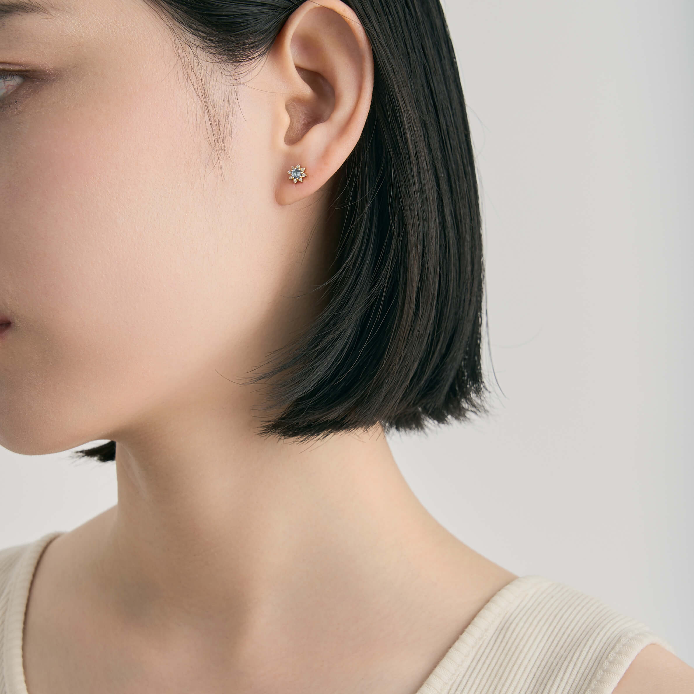 K18 誕生石×ダイヤモンド スタッドピアス （3月：アクアマリン） – L&Co.
