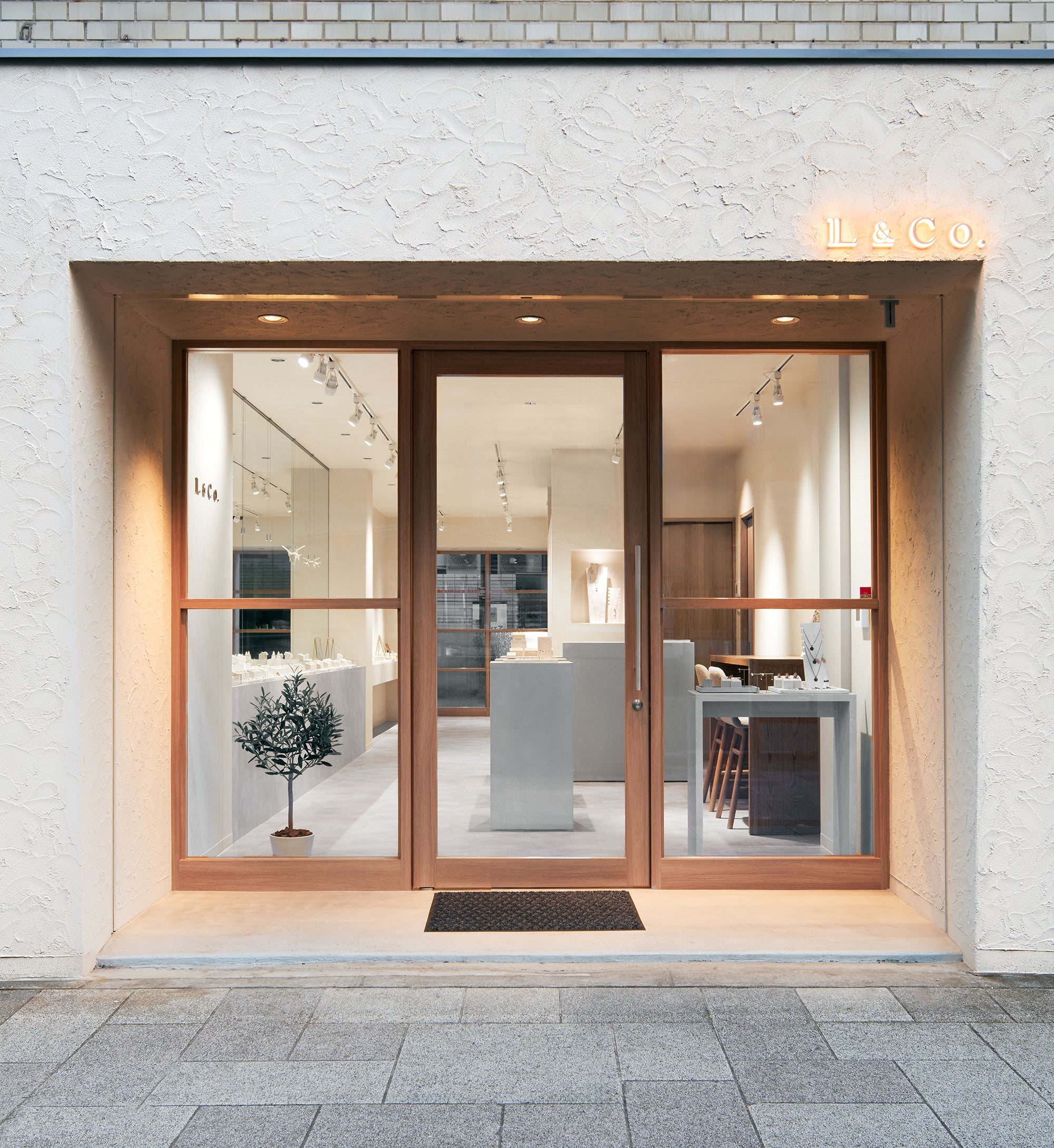 L＆Co.心斎橋 – L&Co.