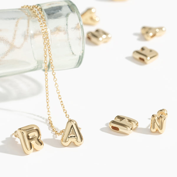 イニシャルジュエリー